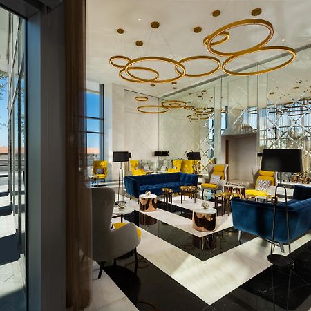 Aparthotel Millennium Atria Business Bay Dubai Exterior foto The interior of the lounge