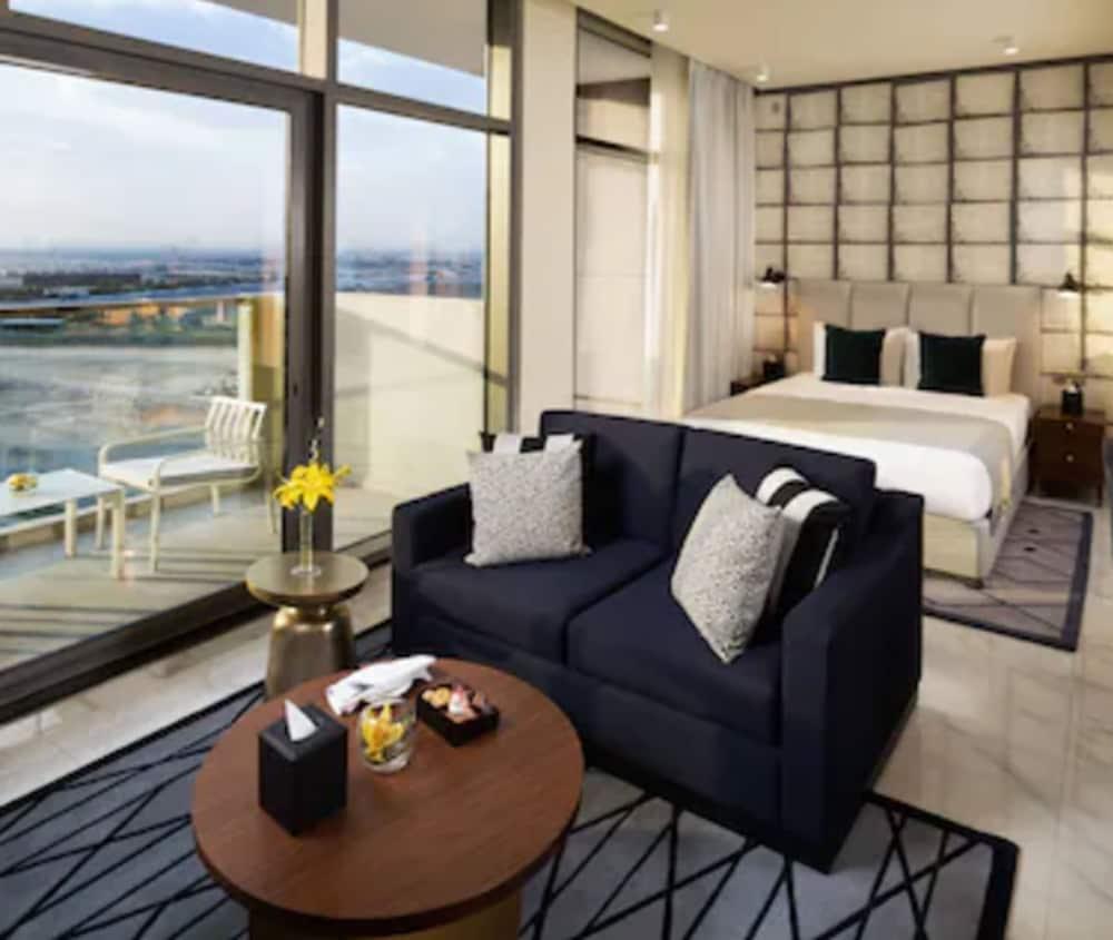 Aparthotel Millennium Atria Business Bay Dubai Exterior foto A suite at the hotel